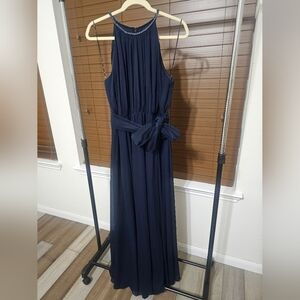 Women's clothing(325)